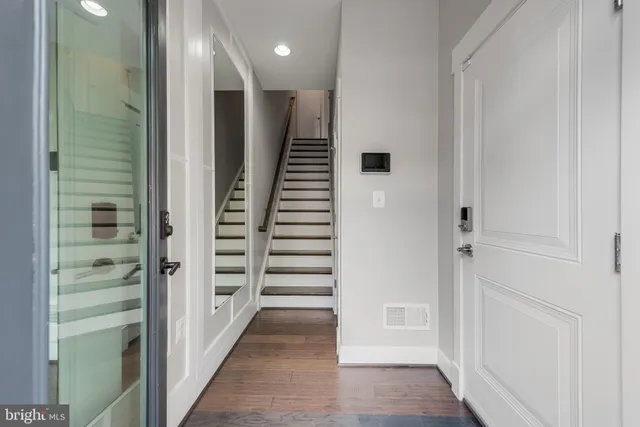 $700,000 | 237 Cres Station Terrace Southeast, Leesburg, VA 20175