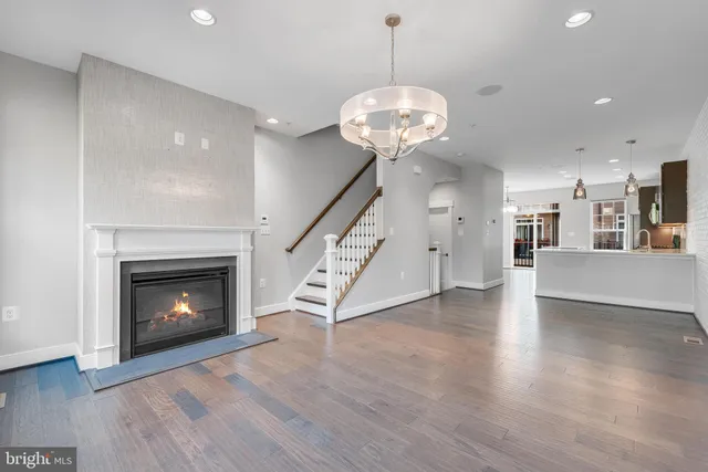 $700,000 | 237 Cres Station Terrace Southeast, Leesburg, VA 20175