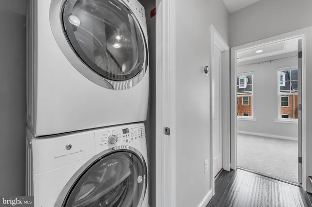 $700,000 | 237 Cres Station Terrace Southeast, Leesburg, VA 20175