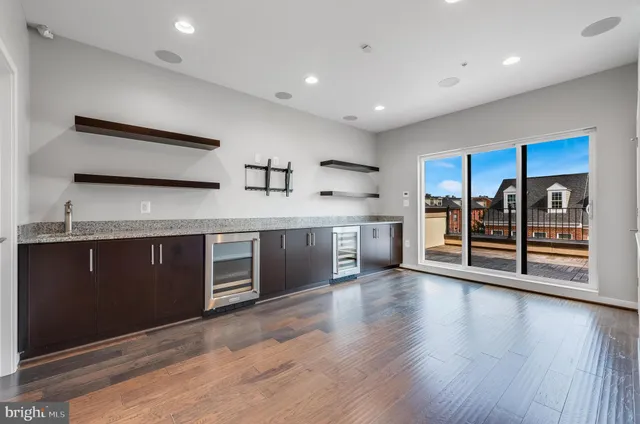 $700,000 | 237 Cres Station Terrace Southeast, Leesburg, VA 20175