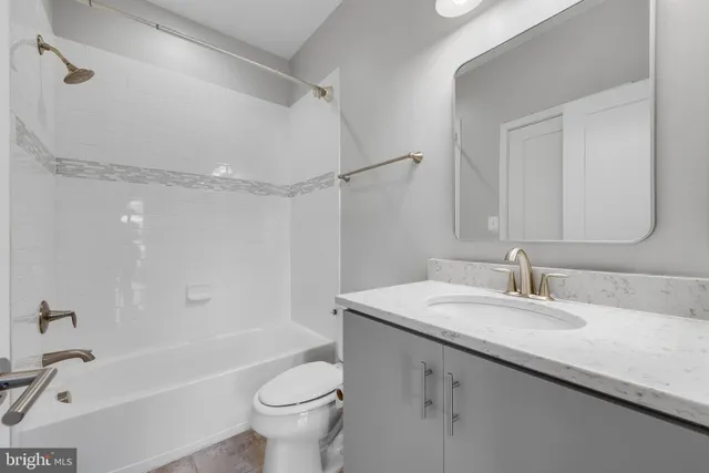 $700,000 | 237 Cres Station Terrace Southeast, Leesburg, VA 20175