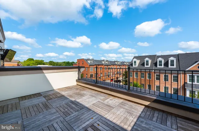 $700,000 | 237 Cres Station Terrace Southeast, Leesburg, VA 20175