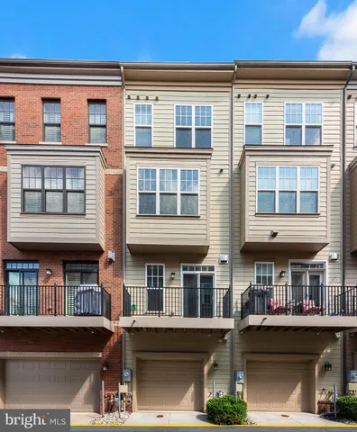 $700,000 | 237 Cres Station Terrace Southeast, Leesburg, VA 20175