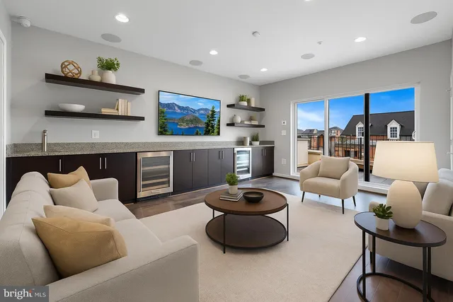 $700,000 | 237 Cres Station Terrace Southeast, Leesburg, VA 20175