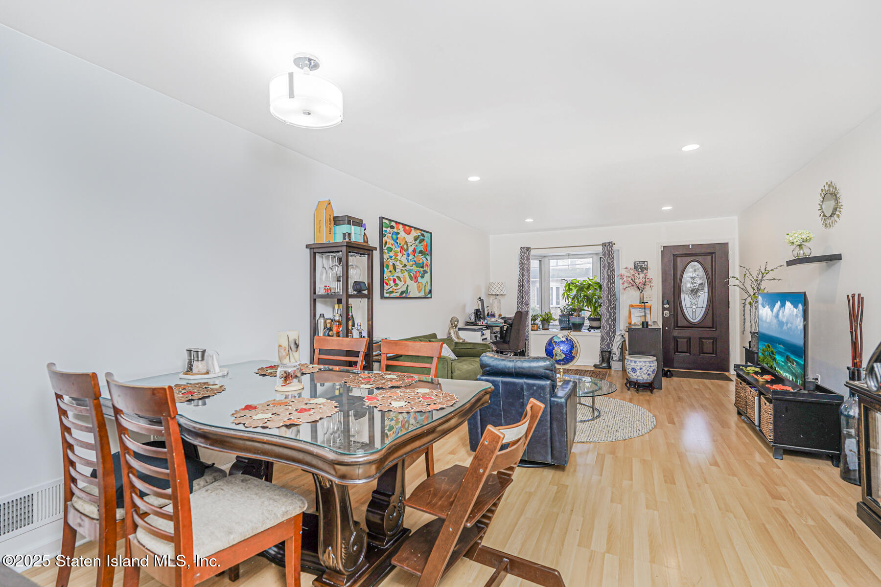 62 Lyceum Court Staten Island, NY 10310 - Photo 2 of 14 Photo Oct 15 2025, 8 44 05 AM