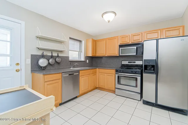 $599,000 | 62 Lyceum Court | West Brighton