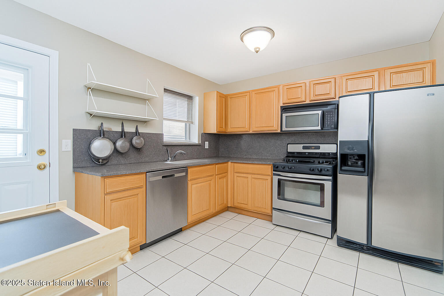 62 Lyceum Court Staten Island, NY 10310 - Photo 3 of 14 Photo Oct 15 2025, 8 24 58 PM (3) (1)