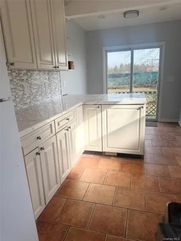 $4,000 | 71 Community Road, Bay Shore, NY 11706