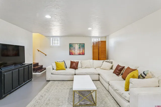 $895,000 | 60 Clover Lane, Pagosa Springs, CO 81147