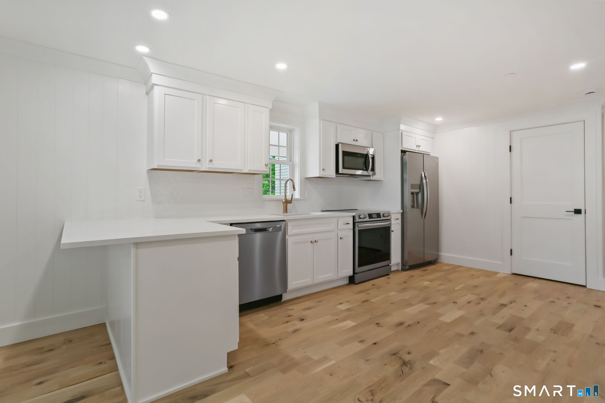 49 Daniels Farm Road, Unit C Trumbull, CT 06611 - Photo 4 of 13