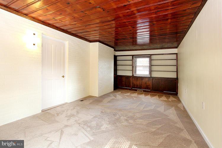 8314 Adelphi Road Adelphi, MD 20783 - Photo 16 of 27 Family Room