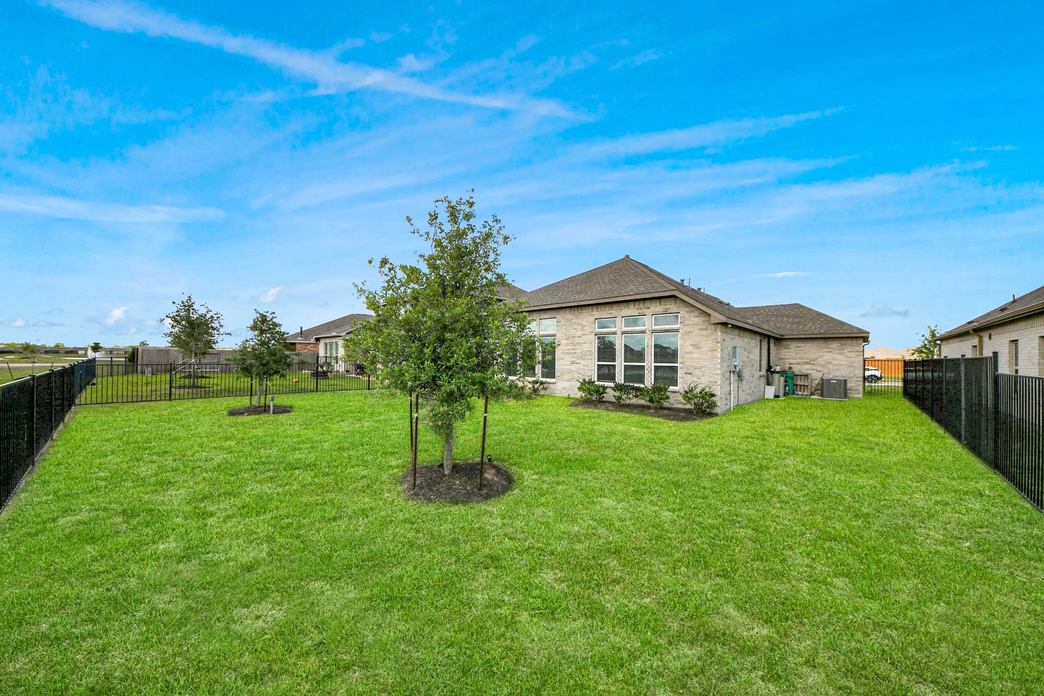 1614 Sequoia Run Drive Rosharon, TX 77583 - Photo 40 of 45 a house view with a garden space