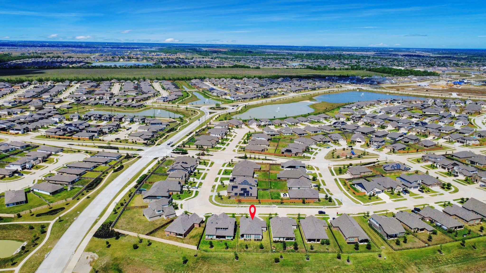 1614 Sequoia Run Drive Rosharon, TX 77583 - Photo 7 of 45 an aerial view of residential building with outdoor space