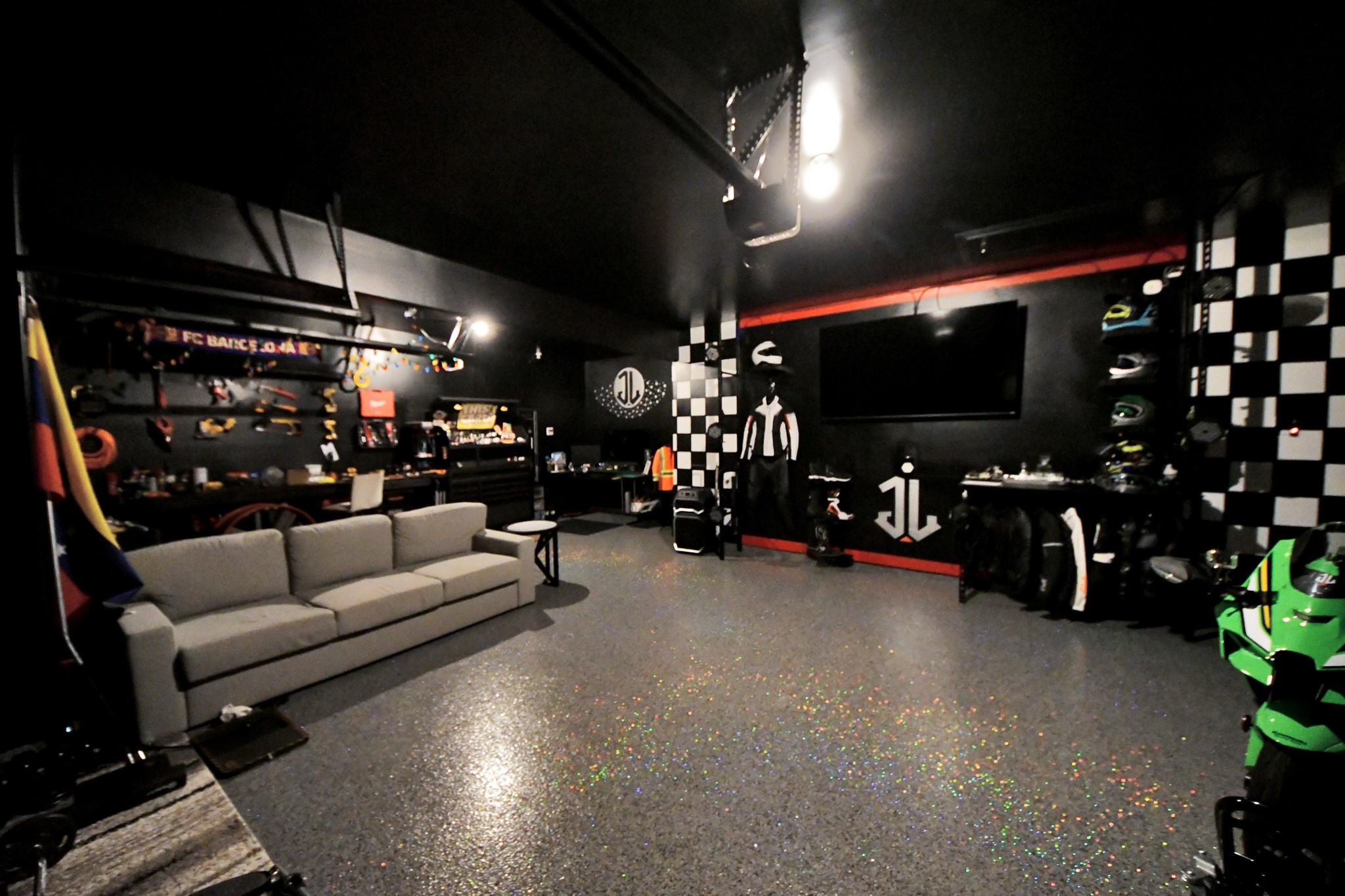 1614 Sequoia Run Drive Rosharon, TX 77583 - Photo 10 of 45 a view of a room with gym equipment