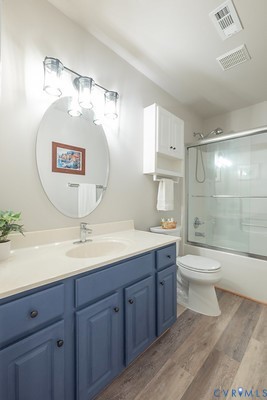 11625 Explorer Drive Midlothian, VA 23114 - Photo 15 of 56 Upper hall bath