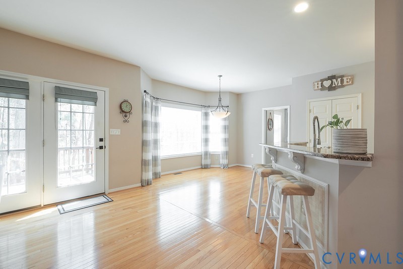 11625 Explorer Drive Midlothian, VA 23114 - Photo 16 of 56 eat-in area