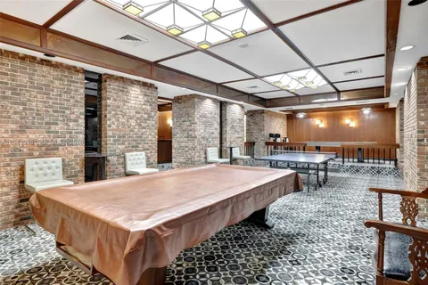 $1,100,000 | 2751 South Ocean Drive, Unit 404N, Hollywood, FL 33019