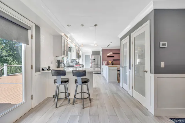 $869,999 | 183 Old Country Road, Speonk, NY 11972