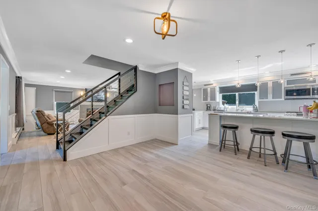 $869,999 | 183 Old Country Road, Speonk, NY 11972