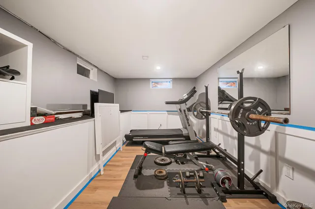 $869,999 | 183 Old Country Road, Speonk, NY 11972