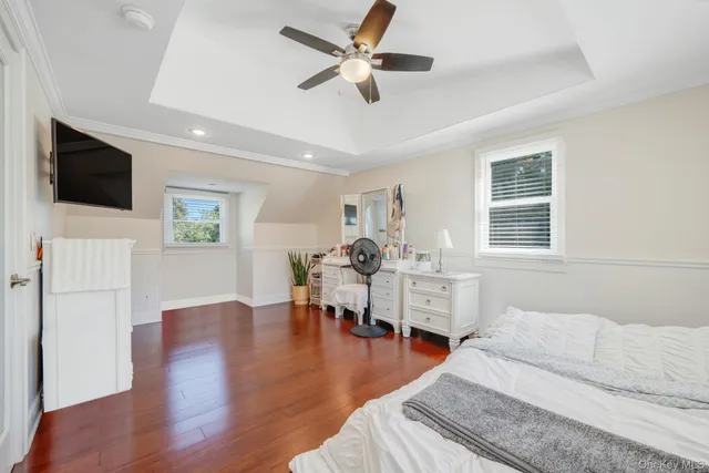 $869,999 | 183 Old Country Road, Speonk, NY 11972