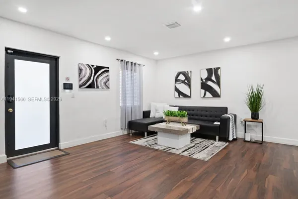 $5,500 | Flagami, Miami, FL 33144