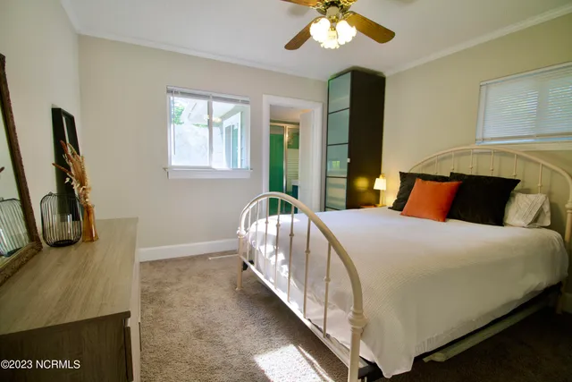 $2,400 | 607 Larchmont Drive, Wilmington, NC 28403