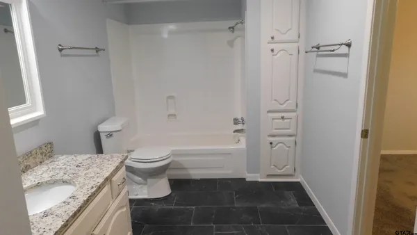 $1,800 | 1360 Bridle Path Lane, Hideaway, TX 75771