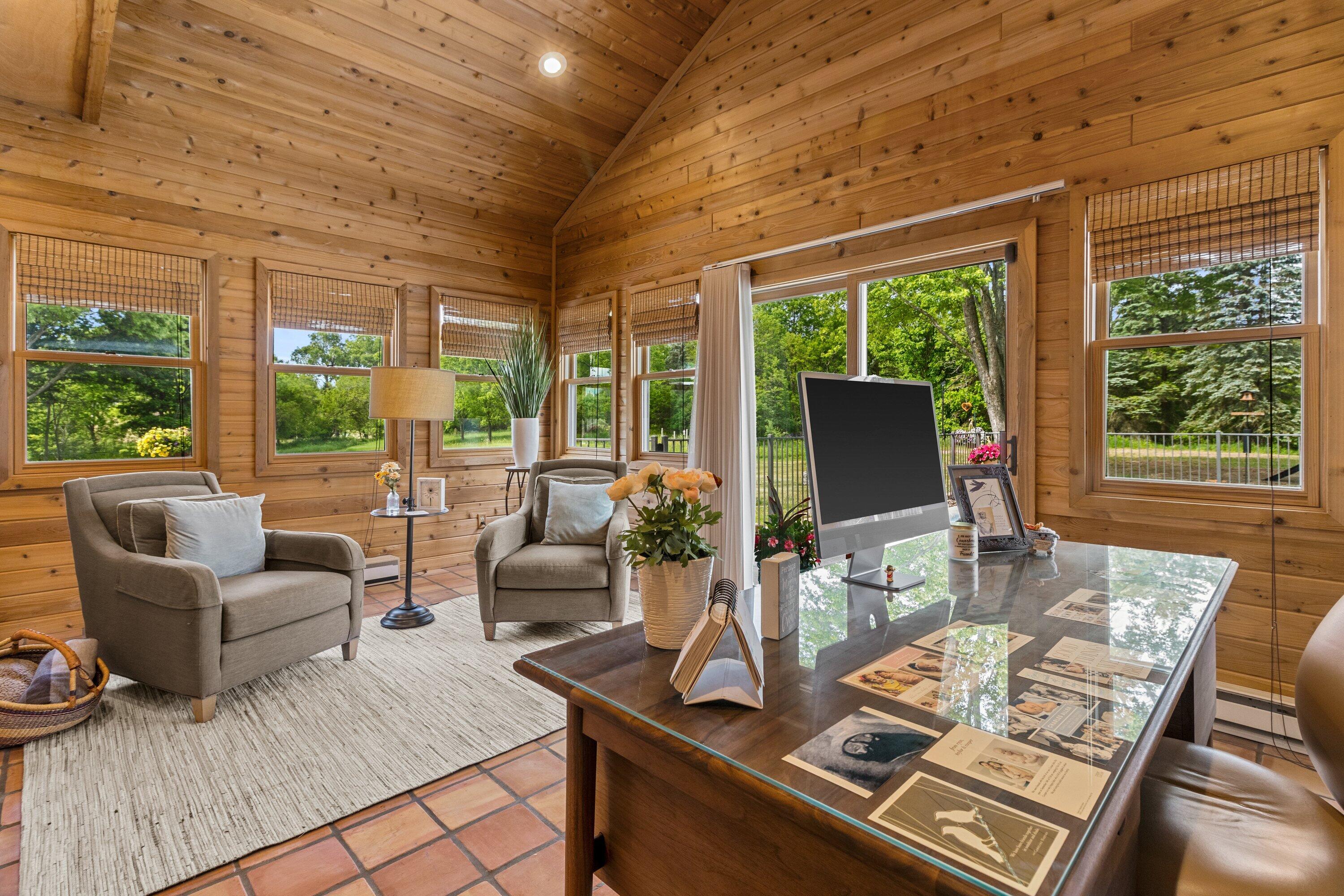 W318N377 Whitetail Run Delafield, WI 53018 - Photo 25 of 61 Sun Room / Office