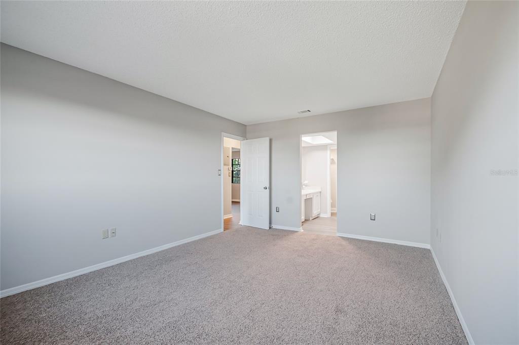 500 Newell Hill Road, Unit 106D Leesburg, FL 34748 - Photo 20 of 45 a view of an empty room