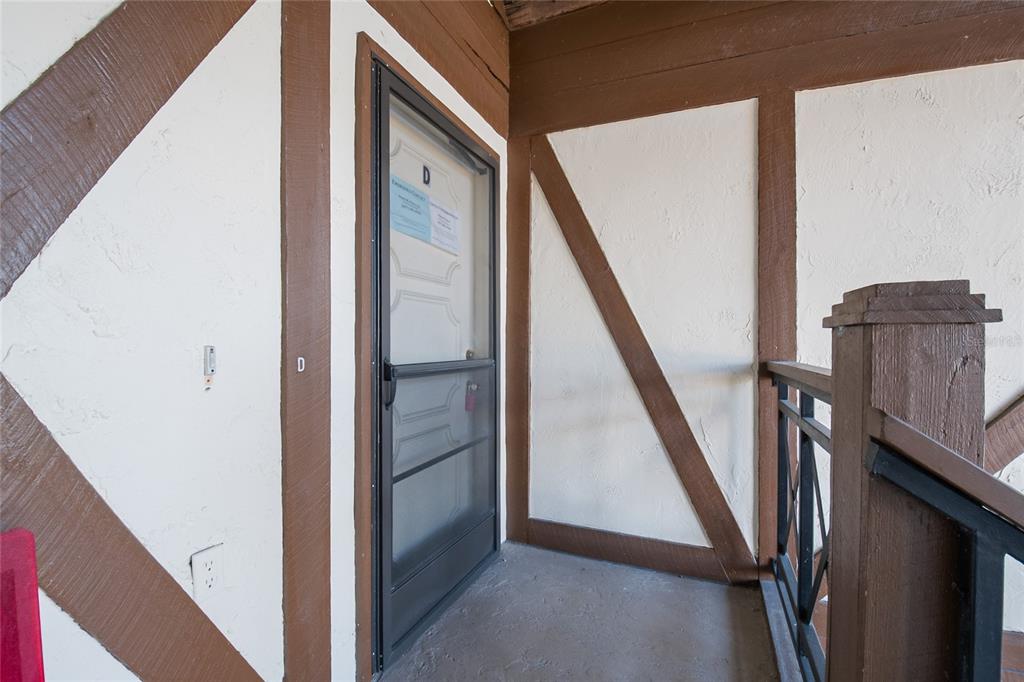 500 Newell Hill Road, Unit 106D Leesburg, FL 34748 - Photo 31 of 45 a view of an entryway