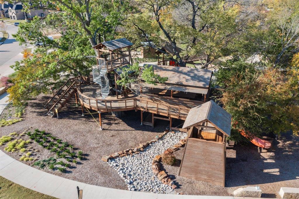 2017 Fall Crk Cove Mesquite, TX 75181 - Photo 31 of 40 Drone / aerial view of a tree filled landscape