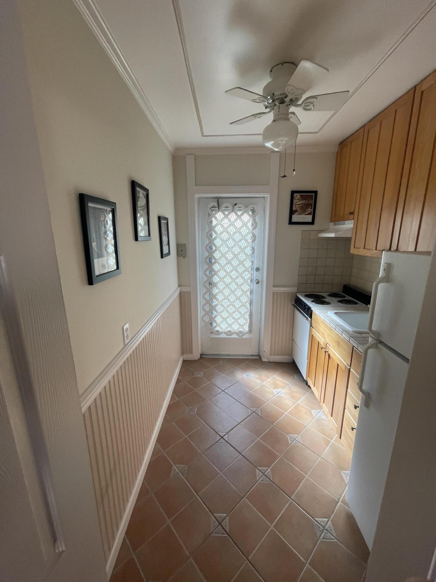 101 South Golfview Road, Unit 5 Lake Worth Beach, FL 33460 - Photo 14 of 30 Backdoor Entrance
