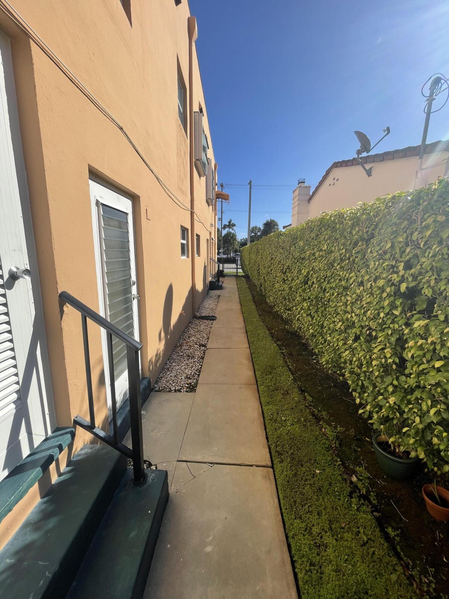 101 South Golfview Road, Unit 5 Lake Worth Beach, FL 33460 - Photo 20 of 30 Backdoor Exit/Entrance