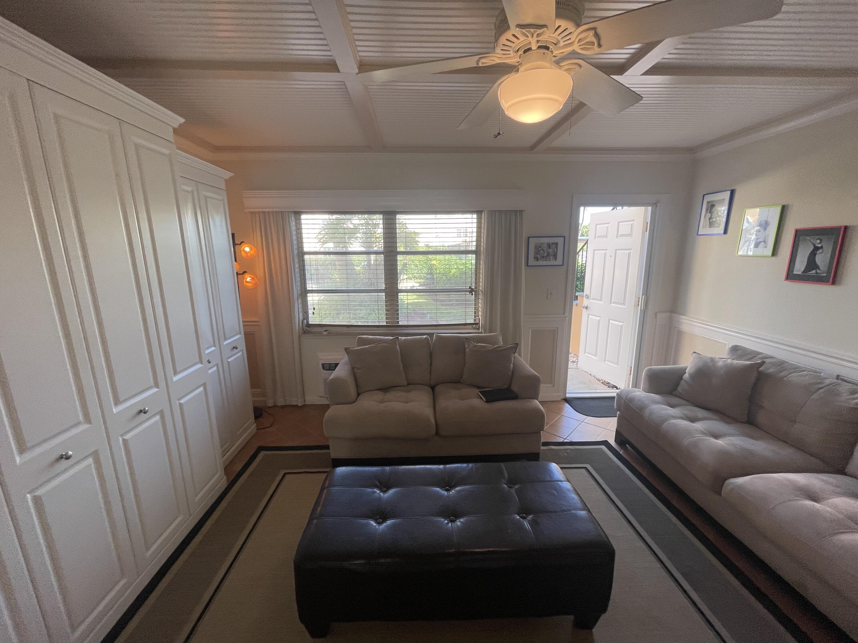 101 South Golfview Road, Unit 5 Lake Worth Beach, FL 33460 - Photo 8 of 30 Front Entrance View