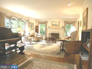404 Inveraray Villanova, PA 19085 - Photo 2 of 6