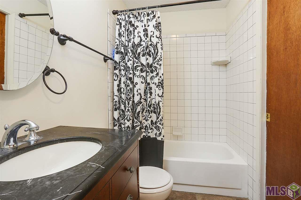 8335 Summa Avenue, Unit C2 Baton Rouge, LA 70809 - Photo 5 of 8 Gallery Image 5