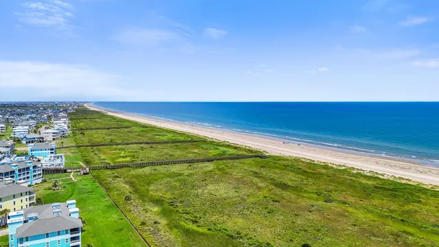 $289,900 | 26501 Mangrove Drive, Unit 103, Galveston, TX 77554