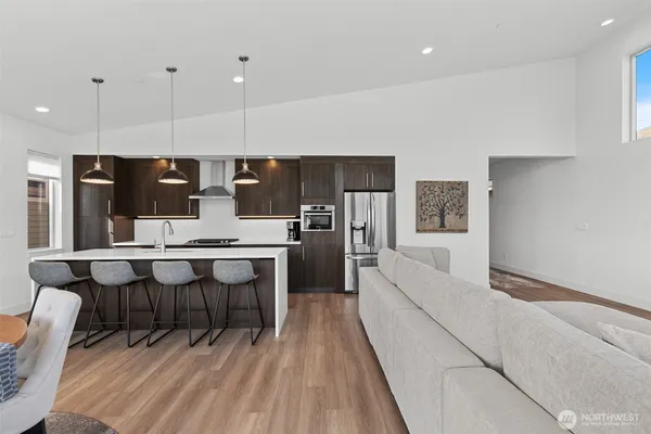 $899,000 | 9773 Ridgeview Drive Northwest, Quincy, WA 98848