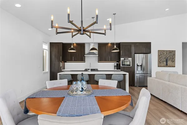 $899,000 | 9773 Ridgeview Drive Northwest, Quincy, WA 98848