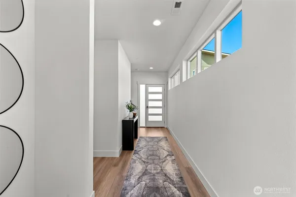 $899,000 | 9773 Ridgeview Drive Northwest, Quincy, WA 98848