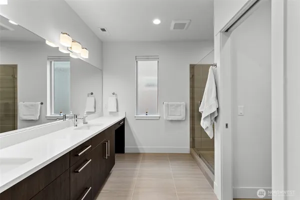 $899,000 | 9773 Ridgeview Drive Northwest, Quincy, WA 98848