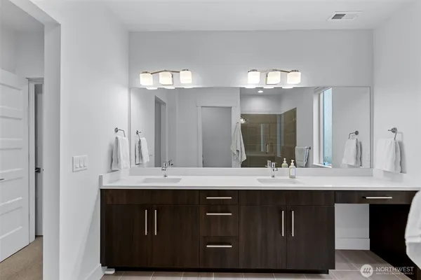 $899,000 | 9773 Ridgeview Drive Northwest, Quincy, WA 98848