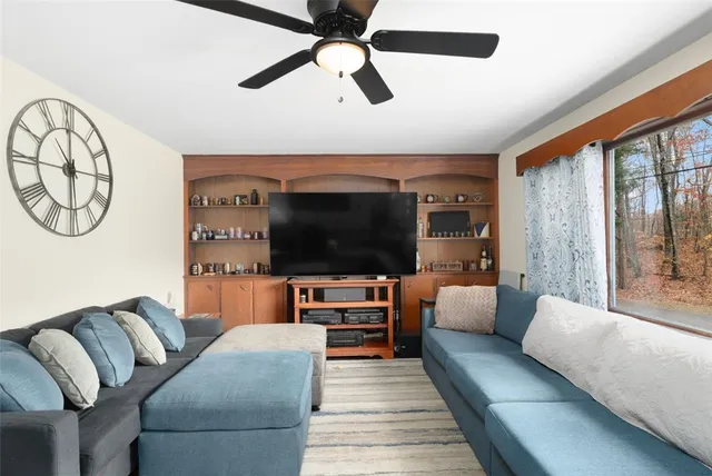 $330,000 | 19 Cedarcrest Drive, Preston, CT 06365