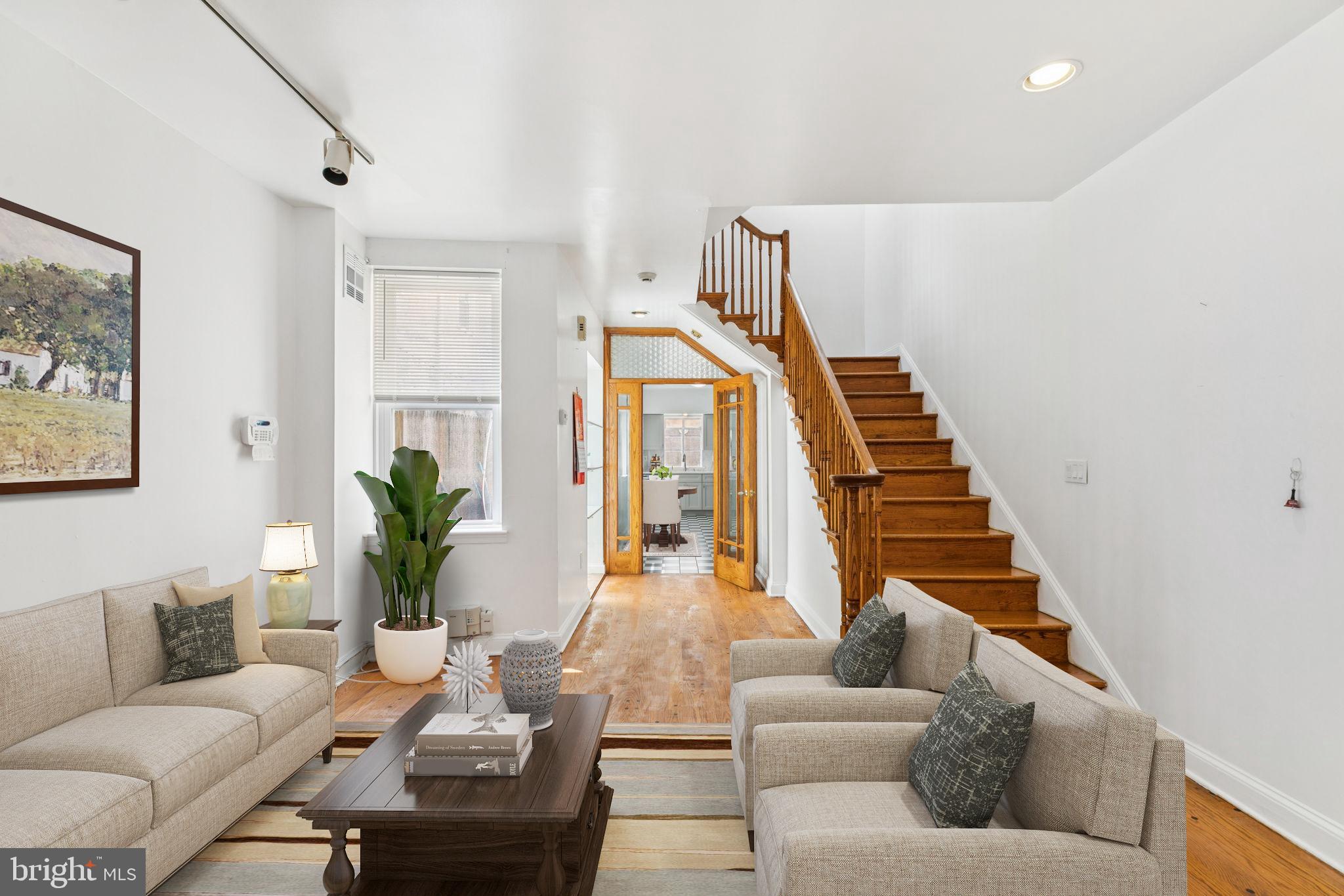 Living Room (digitally staged)