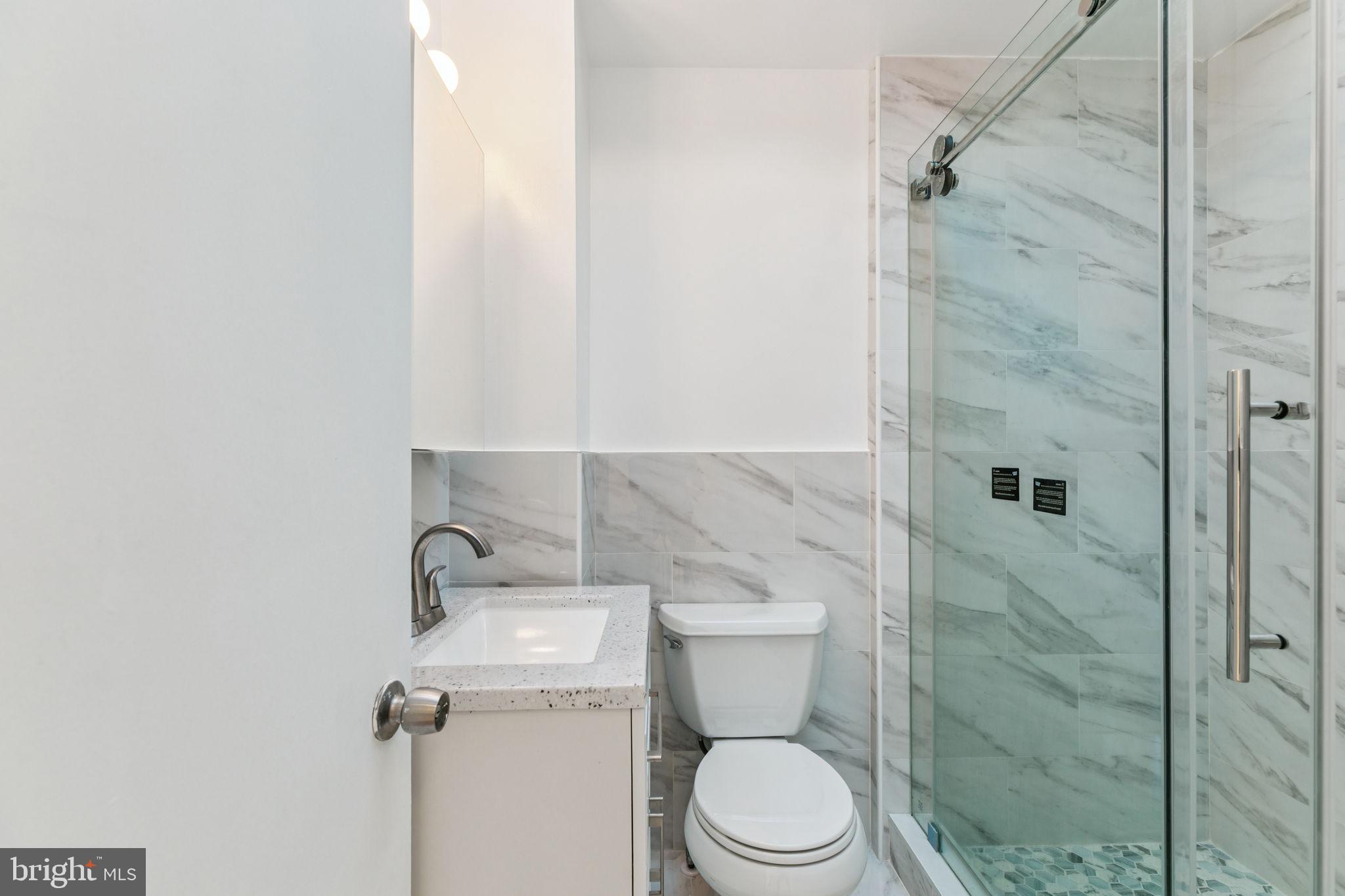 1006 South Front Street Philadelphia, PA 19147 - Photo 19 of 36
