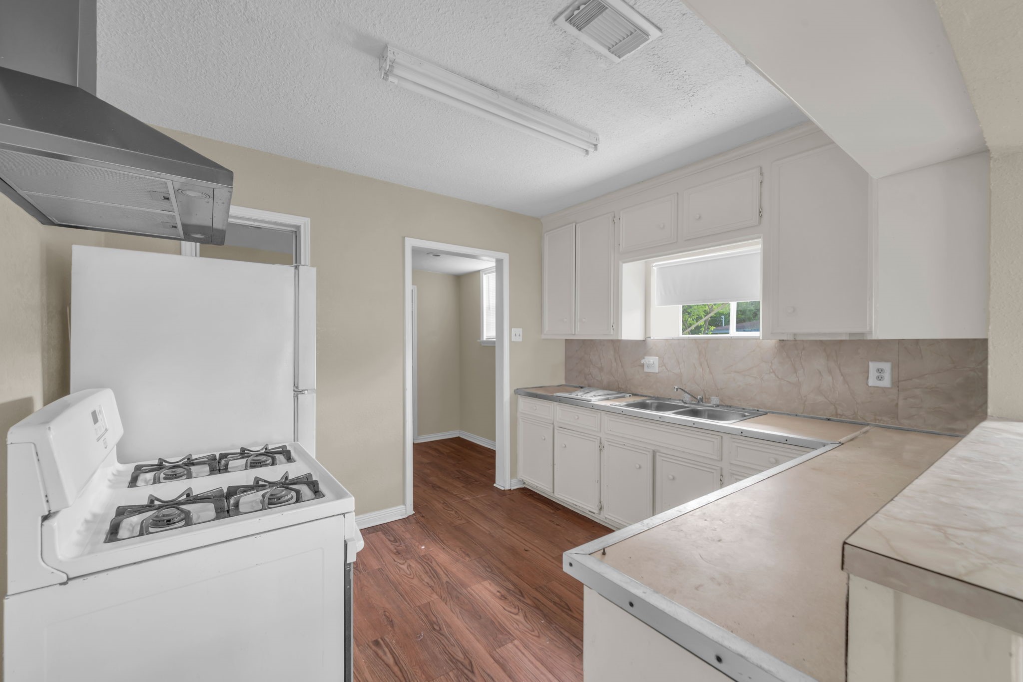 7304 Kinney Street Houston, TX 77087 - Photo 15 of 33