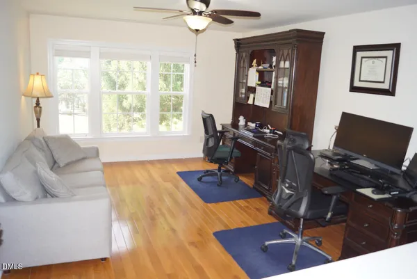 $450,000 | 606 Bartlett Circle, Hillsborough, NC 27278