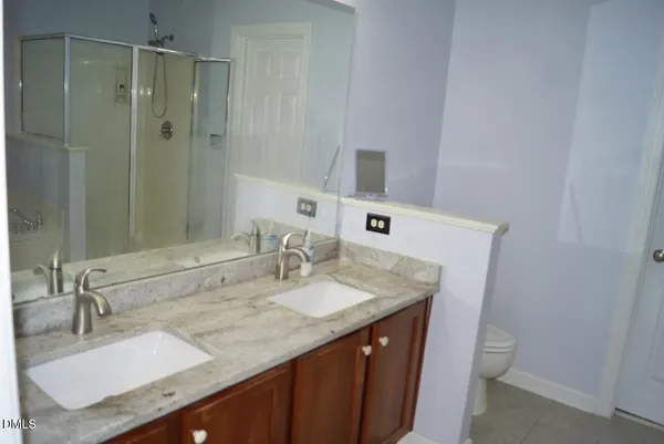 $450,000 | 606 Bartlett Circle, Hillsborough, NC 27278