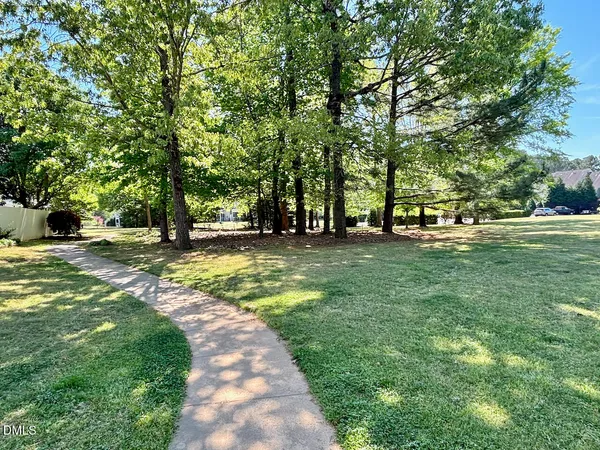 $450,000 | 606 Bartlett Circle, Hillsborough, NC 27278